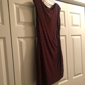 Sleeveless sheath dress